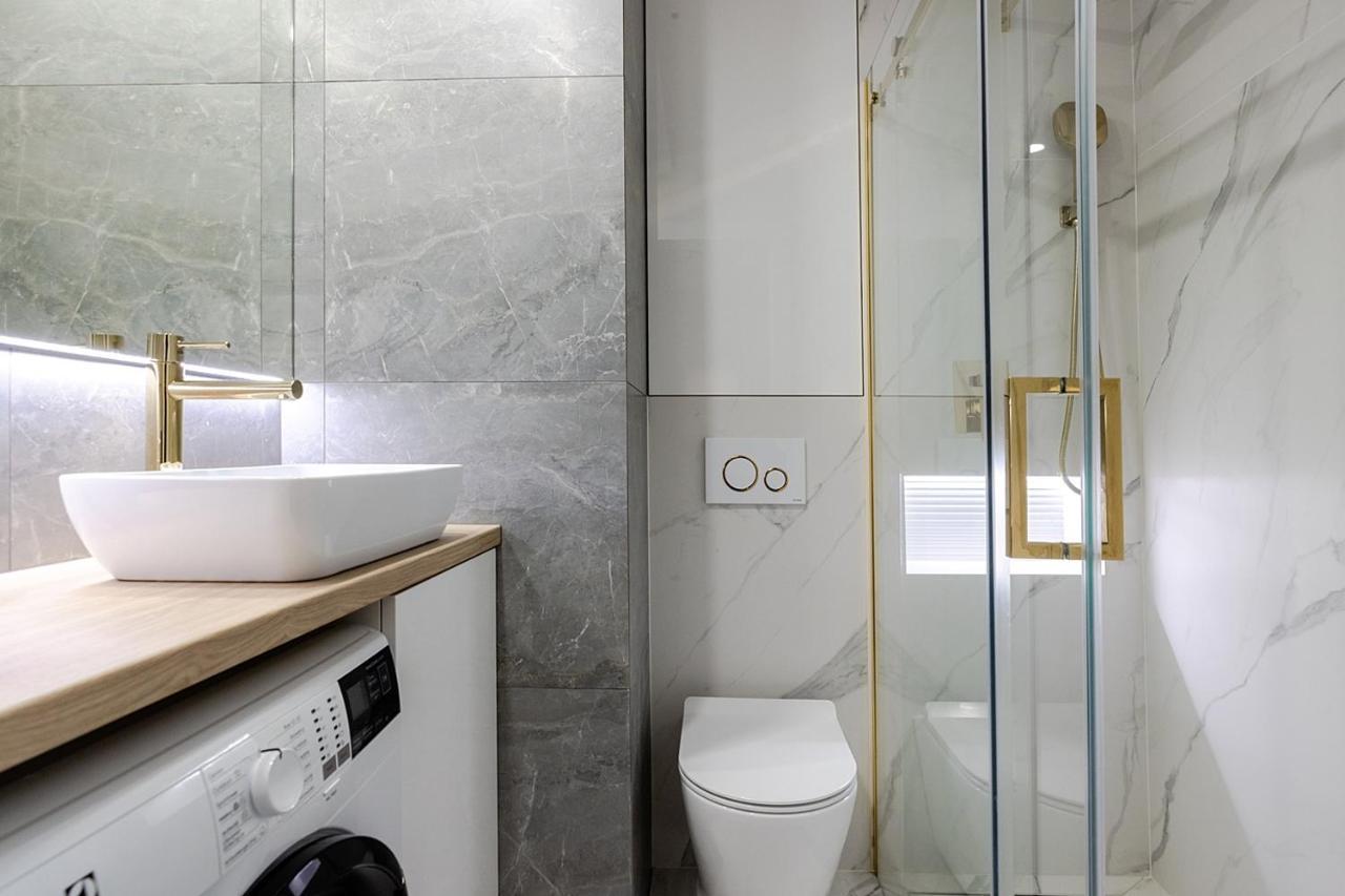 Apartment Wola, Wi-Fi, Smart Lock, Air Condition Varšava Exteriér fotografie