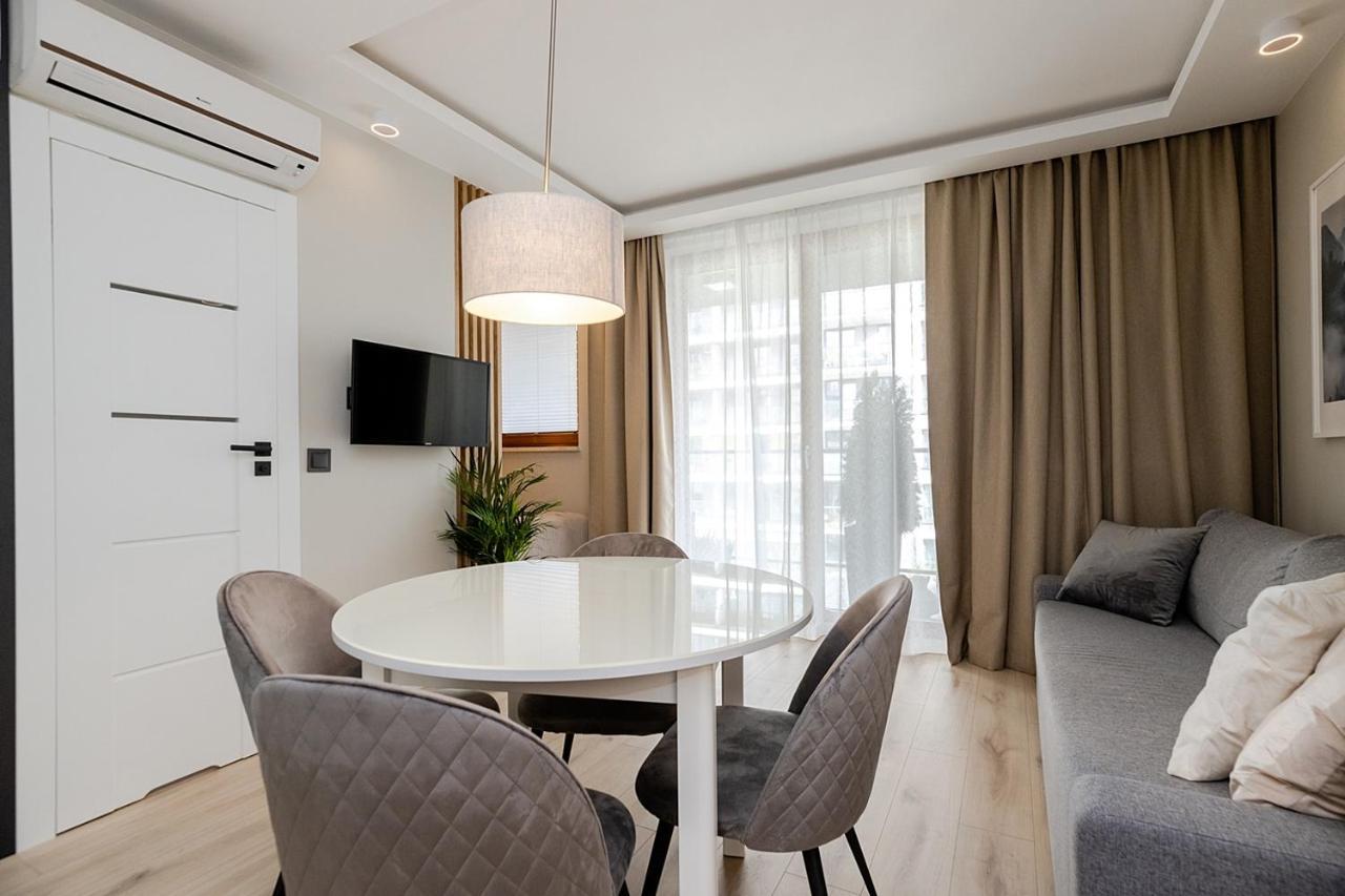 Apartment Wola, Wi-Fi, Smart Lock, Air Condition Varšava Exteriér fotografie