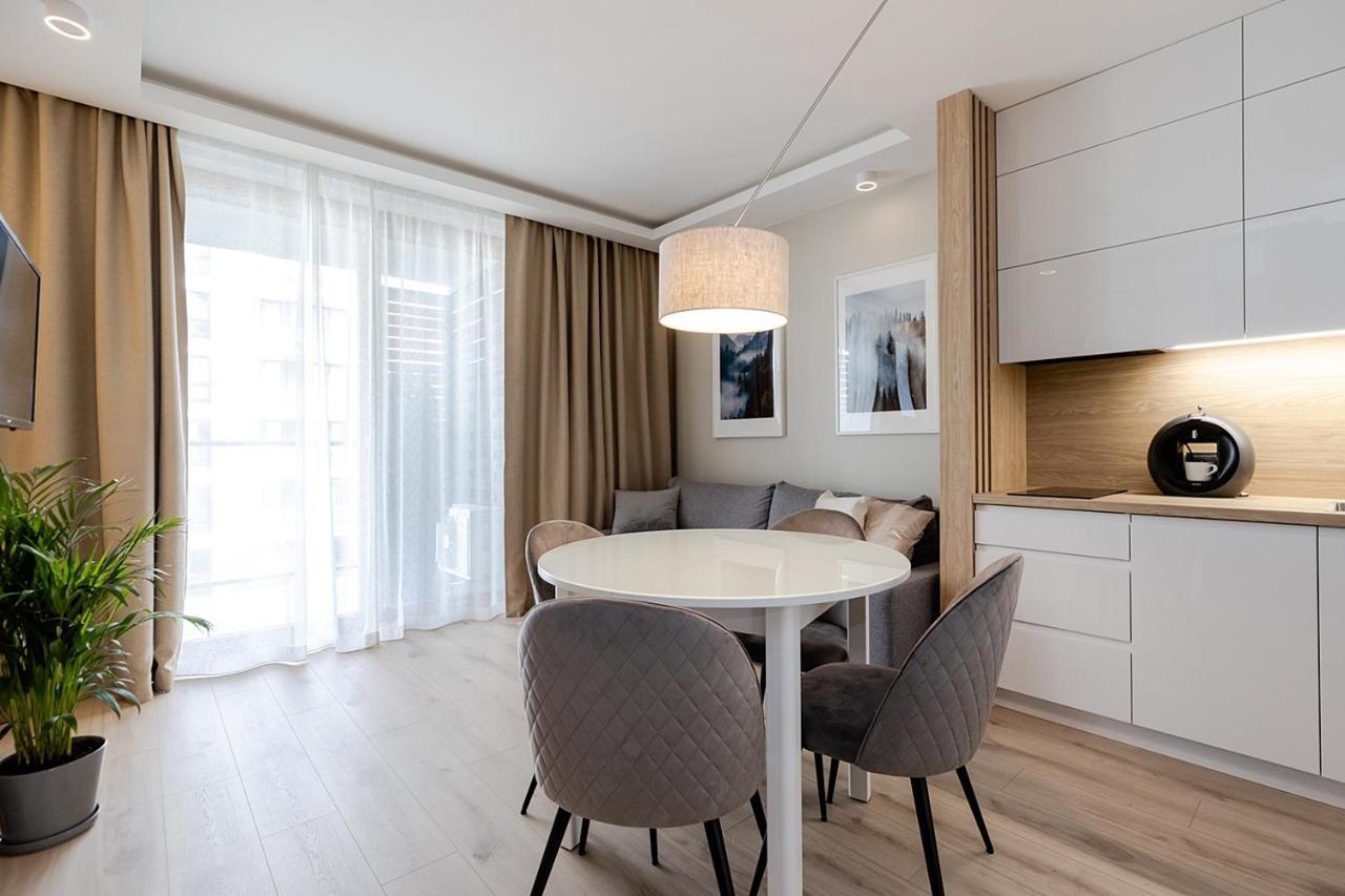 Apartment Wola, Wi-Fi, Smart Lock, Air Condition Varšava Exteriér fotografie