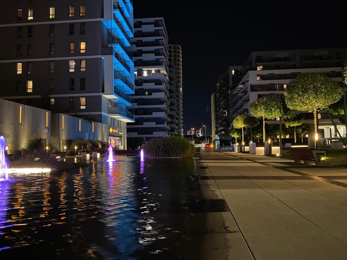 Apartment Wola, Wi-Fi, Smart Lock, Air Condition Varšava Exteriér fotografie